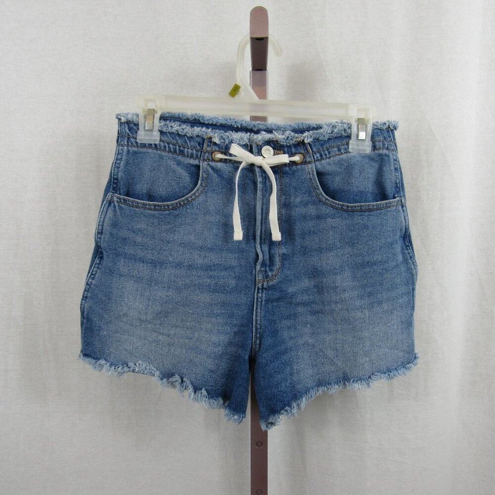 Hollister Ultra High Rise Vintage Shorts 4" Raw Hem Lightwash Denim